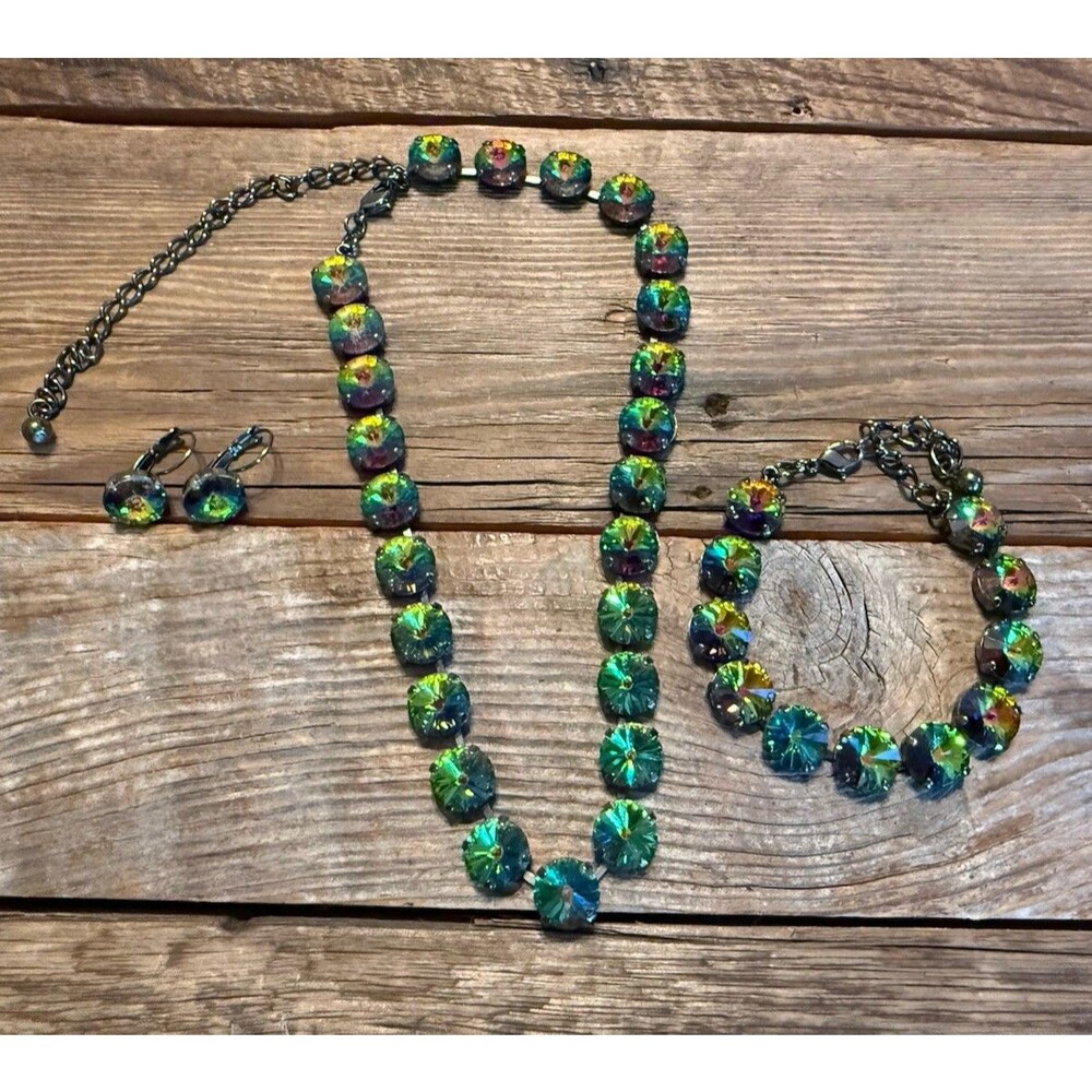 Vintage Aurora Borealis Green Faceted Crystal Beaded Necklace Earrings Bracelet